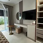 Anchor Luxury Vlorë