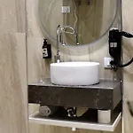 Anchor Luxury Hotel 4*