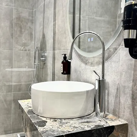 Anchor Luxury Влёра