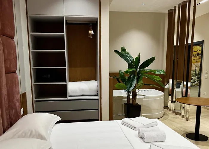 Anchor Luxury Hotel 4*