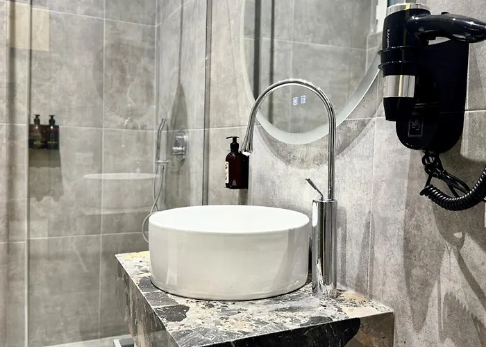 Anchor Luxury Vlore