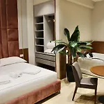 Anchor Luxury فندق 4*