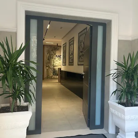 מלון Anchor Luxury