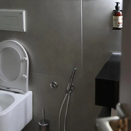 Anchor Luxury Vlorë