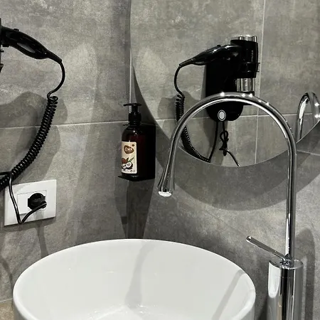 Anchor Luxury Hotel