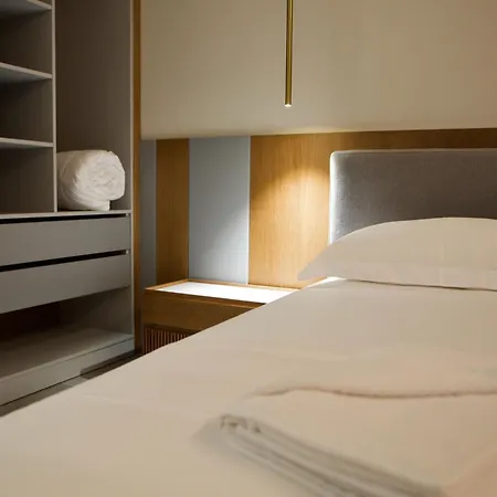 ホテル Anchor Luxury Vlorë
