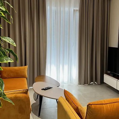 מלון Anchor Luxury 4*