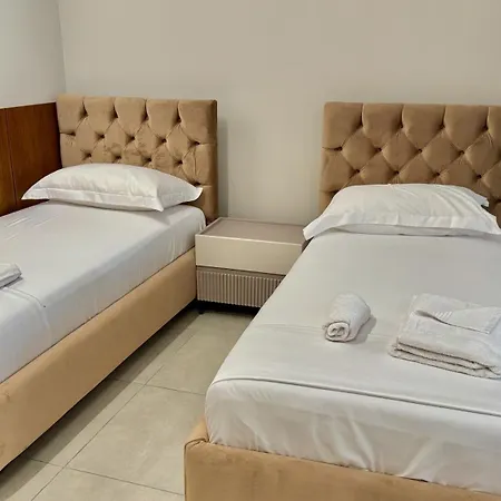 מלון Anchor Luxury