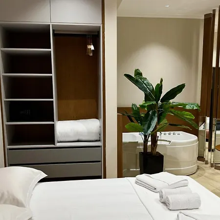 Anchor Luxury Hotel 4*