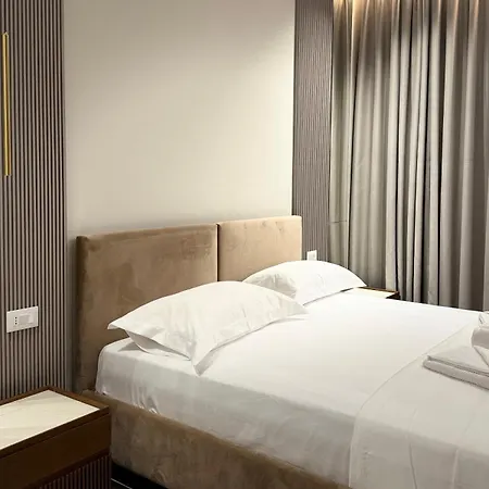 Anchor Luxury 4* Vlorë