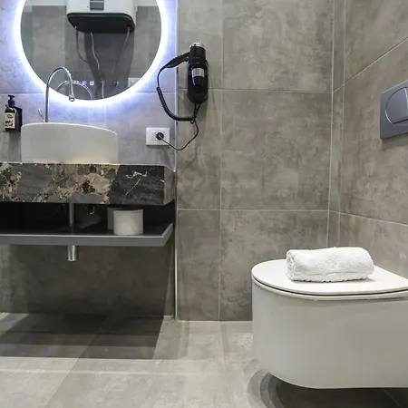 Anchor Luxury Hotel 4*
