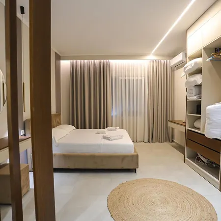 Anchor Luxury Hotel 4*