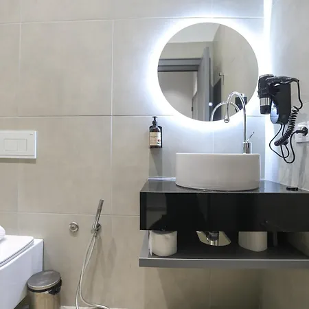 Anchor Luxury Hotel 4*