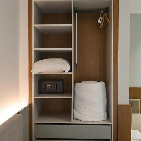 Anchor Luxury 4*
