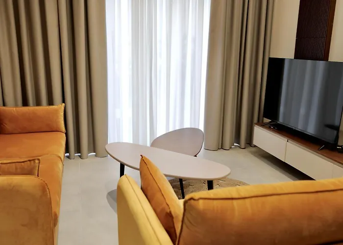 Отель Anchor Luxury