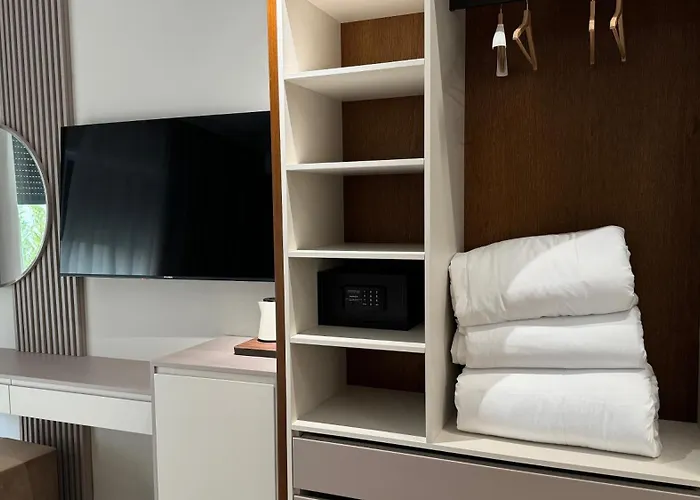 Anchor Luxury 4* Влёра