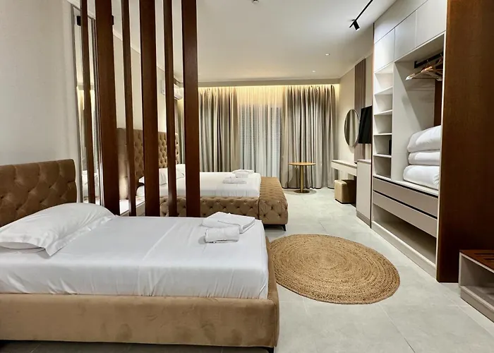 Отель Anchor Luxury 4*