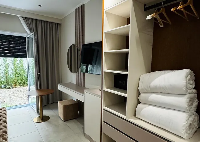 Anchor Luxury Отель